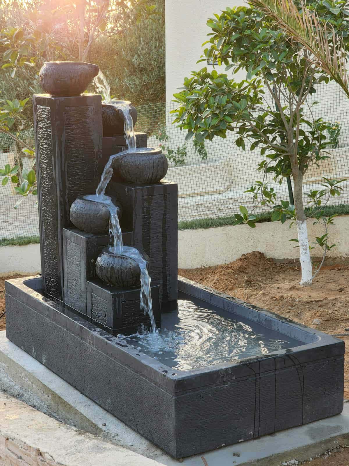 Fontaine Extérieure Cascade 4 Niveaux Design Moderne