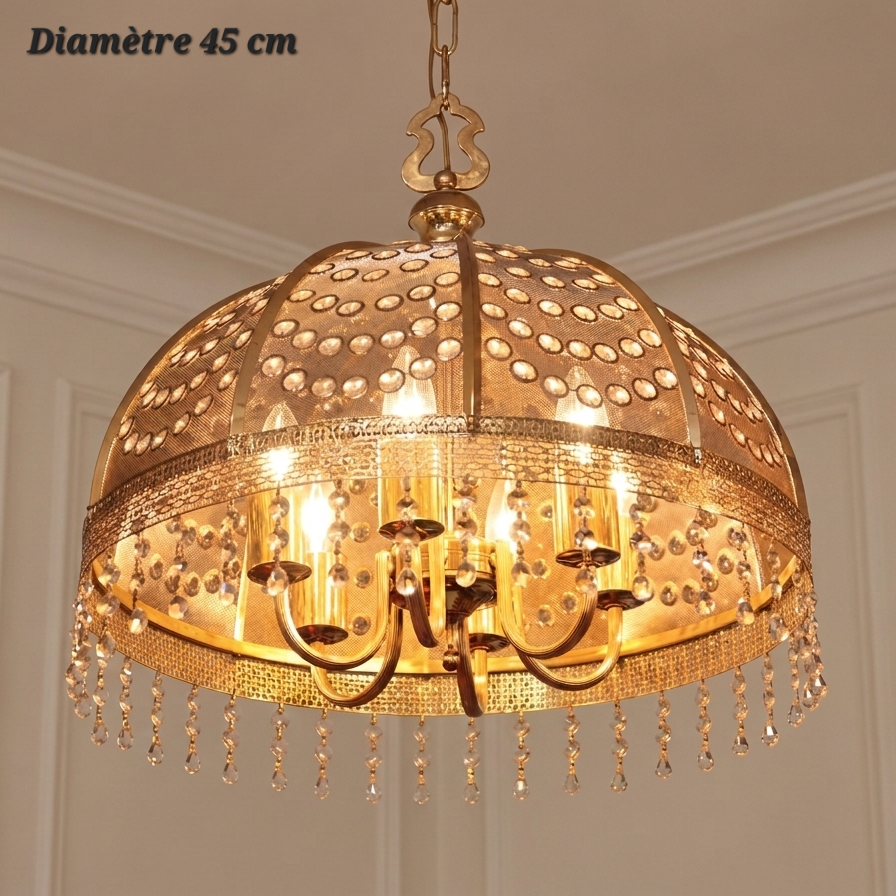 Lustre en laiton à dôme ajouré et pampilles transparentes, diamètre 45 cm