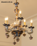 Lustre en porcelaine de Capodimonte à 6 lampes, disposition 3 + 3, décor floral et diamètre 40 cm