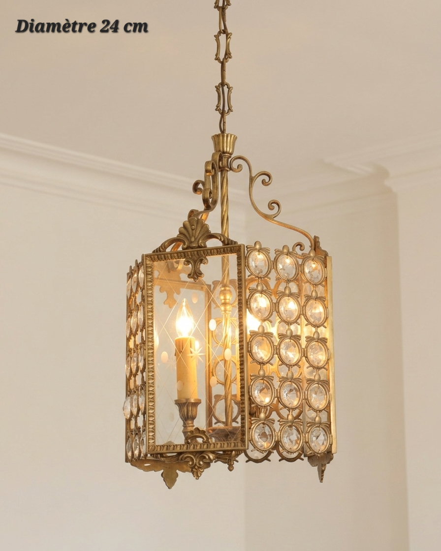 Suspension lanterne en bronze à médaillons transparents et volutes décoratives, diamètre 24 cm