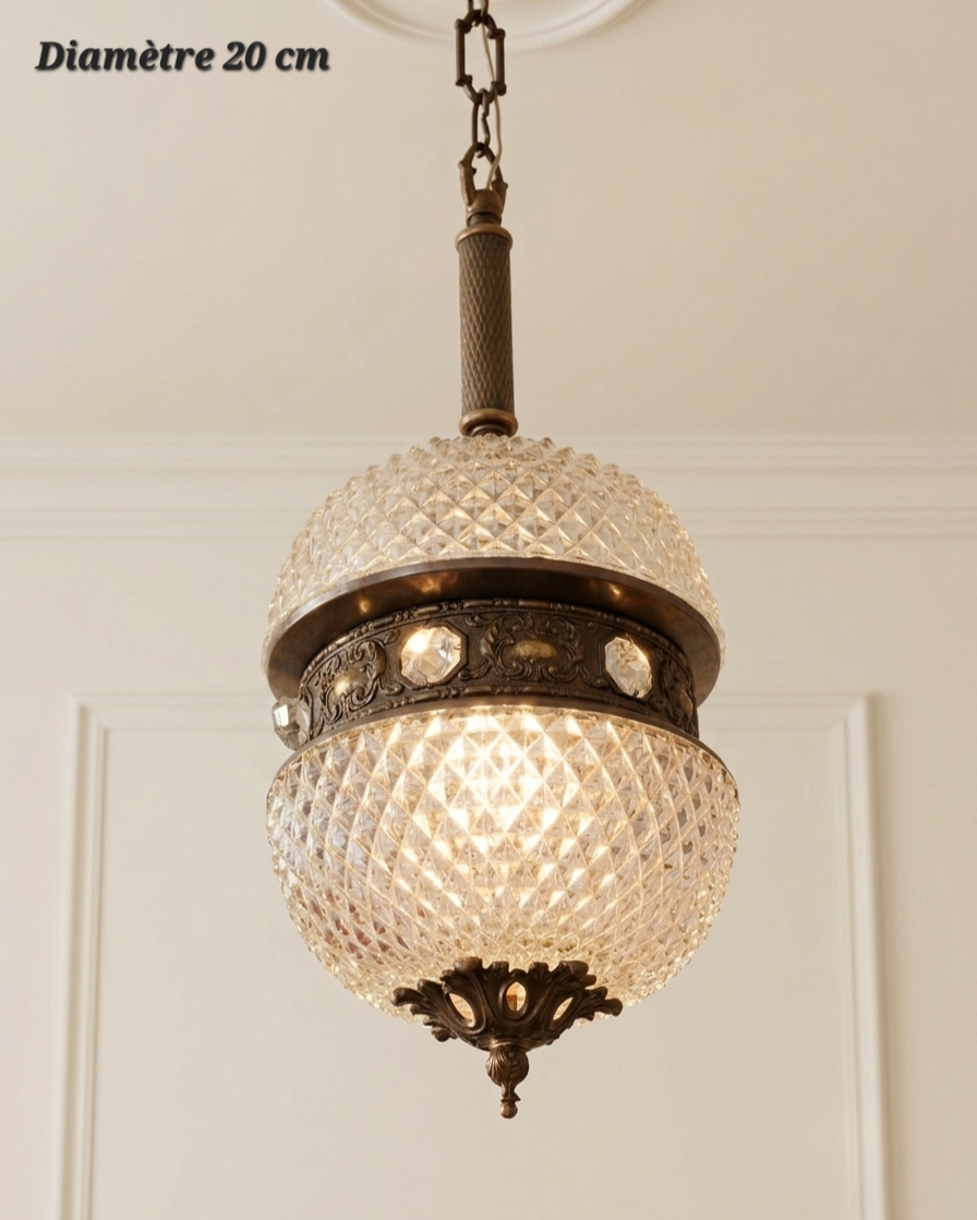 Suspension en bronze avec globe transparent à facettes et ceinture décorative, diamètre 20 cm