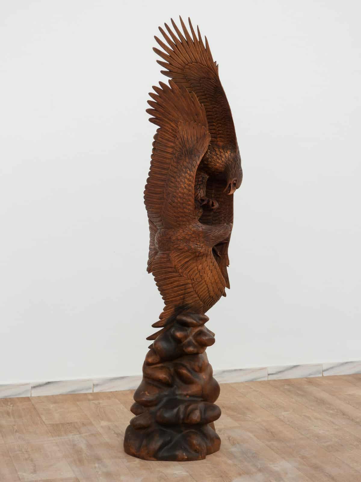 Statue Aigle Majestueux Bois Sculpté
