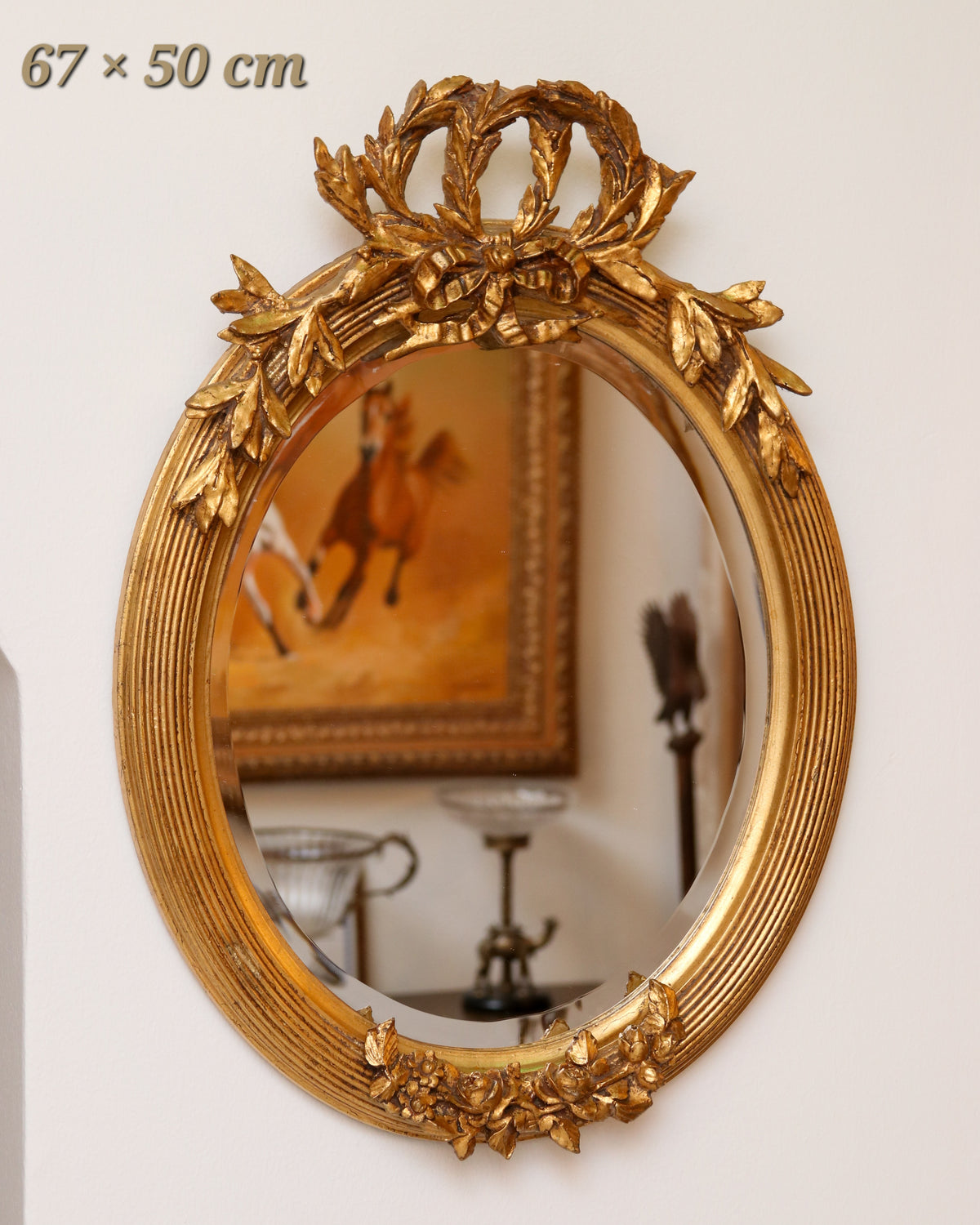 Cadre ovale en bois doré à la feuille – 67 × 50 cm