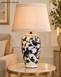 Lampe à poser Oiseaux d’Ébène avec abat-jour beige – 64 cm