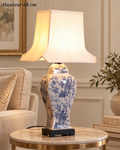 Lampe à poser Floraison Bleue avec abat-jour pagode – 68 cm