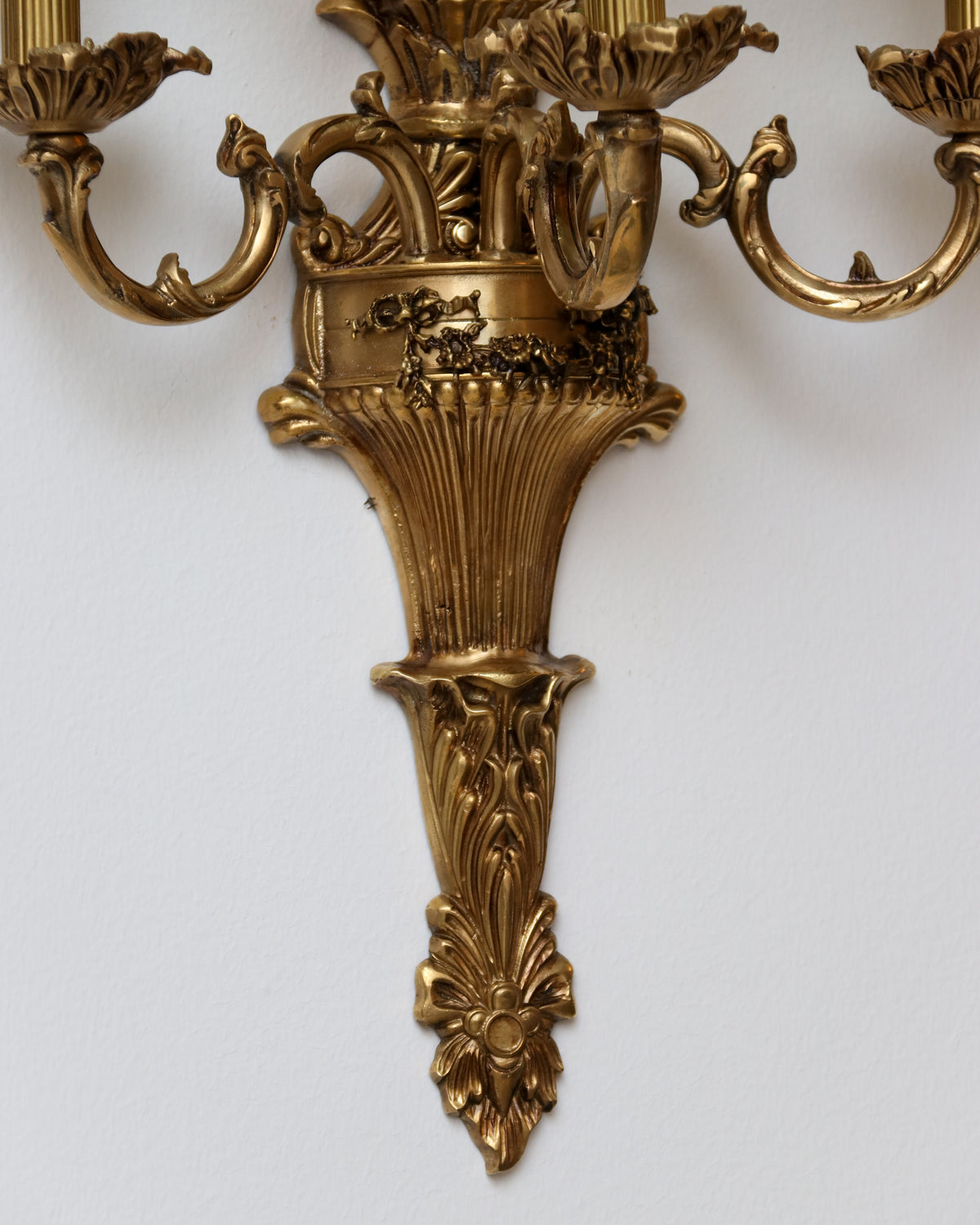 Applique murale en bronze à cinq lumières – Style château